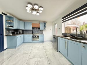 Photo 13- click for photo gallery